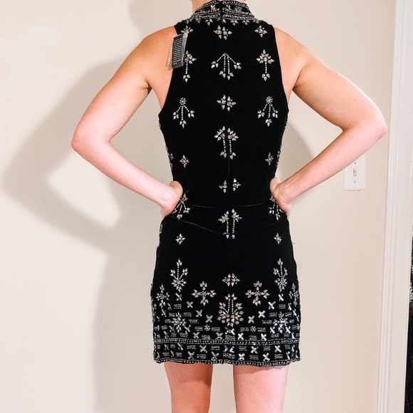 Adrianna-Papell sleeveless jewels Cocktail velvet dress - Picture 8 of 11